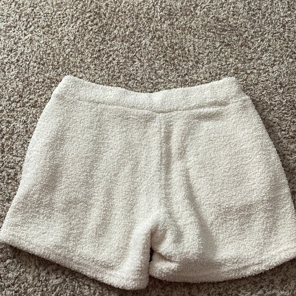 Cozy crop top & shorts set - Picture 5 of 6